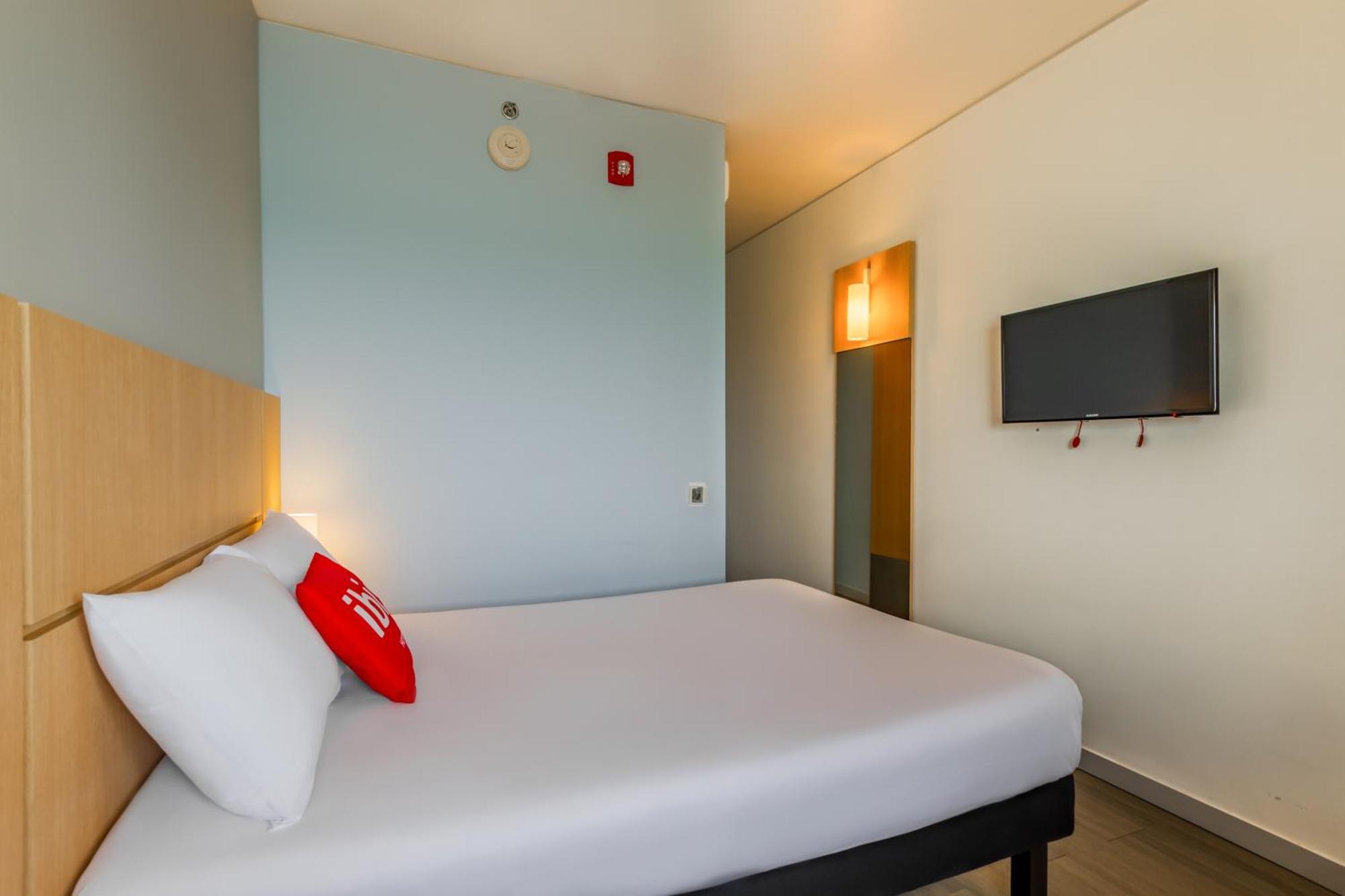 Ibis Cartagena Marbella Hotel Ngoại thất bức ảnh